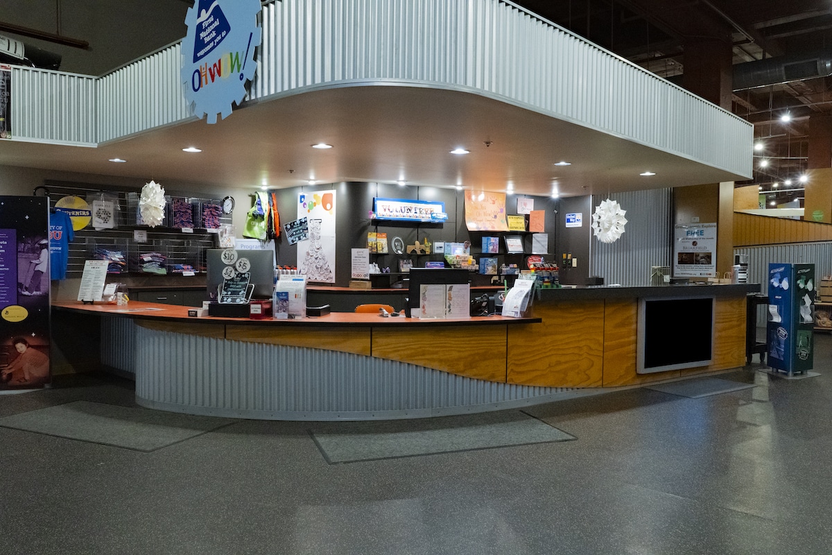 Oh WOW reception desk